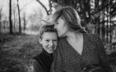 How to Find a Family Photographer: Photoshopping