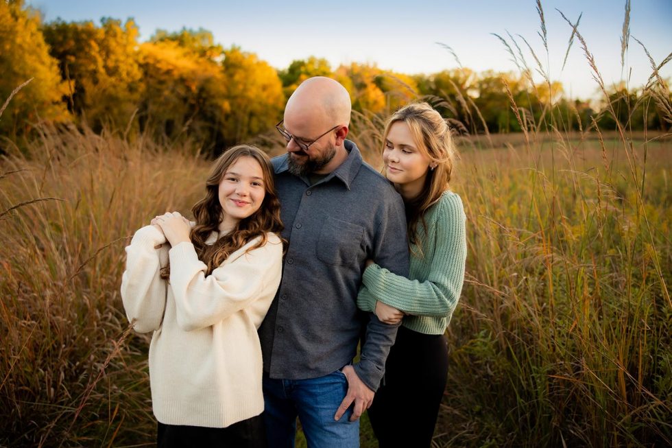 Best timing for family pictures: A month-by-month guide When to do family photos