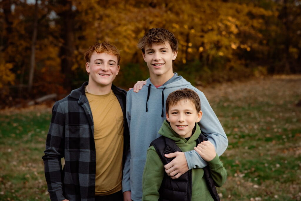 Best colors to wear for photos in the fall