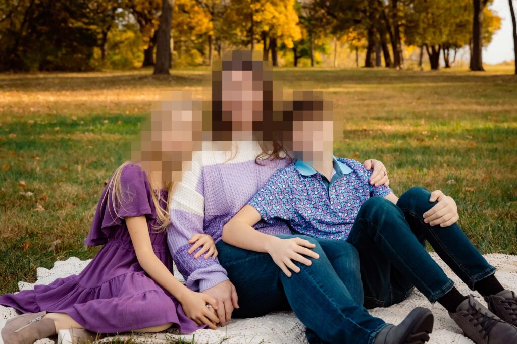 Best colors to wear for photos in the fall
